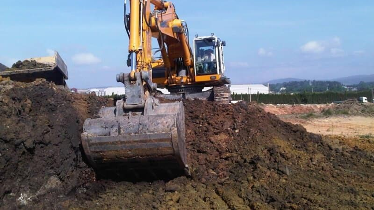 Expertos en Movimiento de Tierra: Excavación, Corte y Nivelación de Terrenos